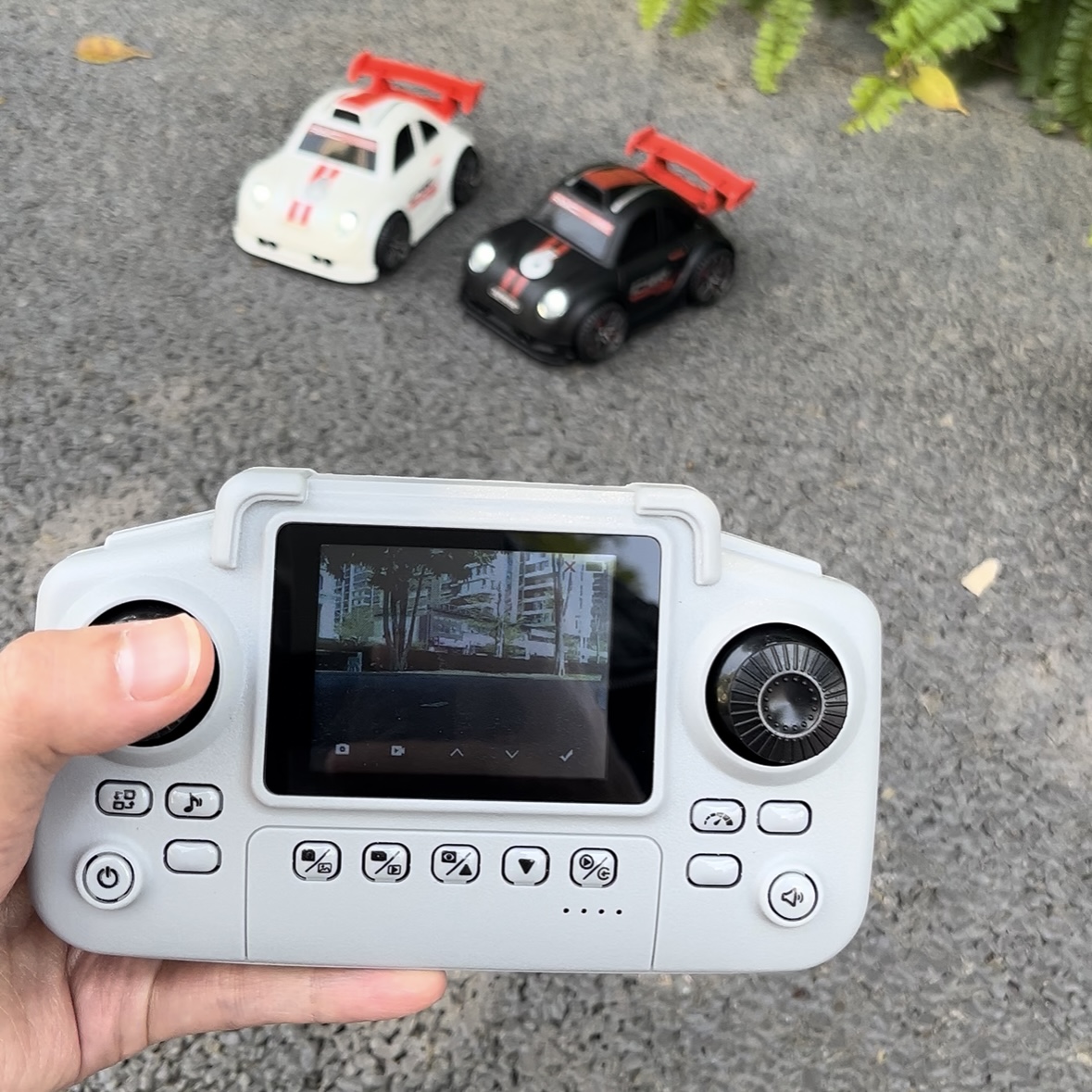 Nouvelle voiture RC C6 de drif - Toolkitrc M6Dac Smart Charger avis et prix