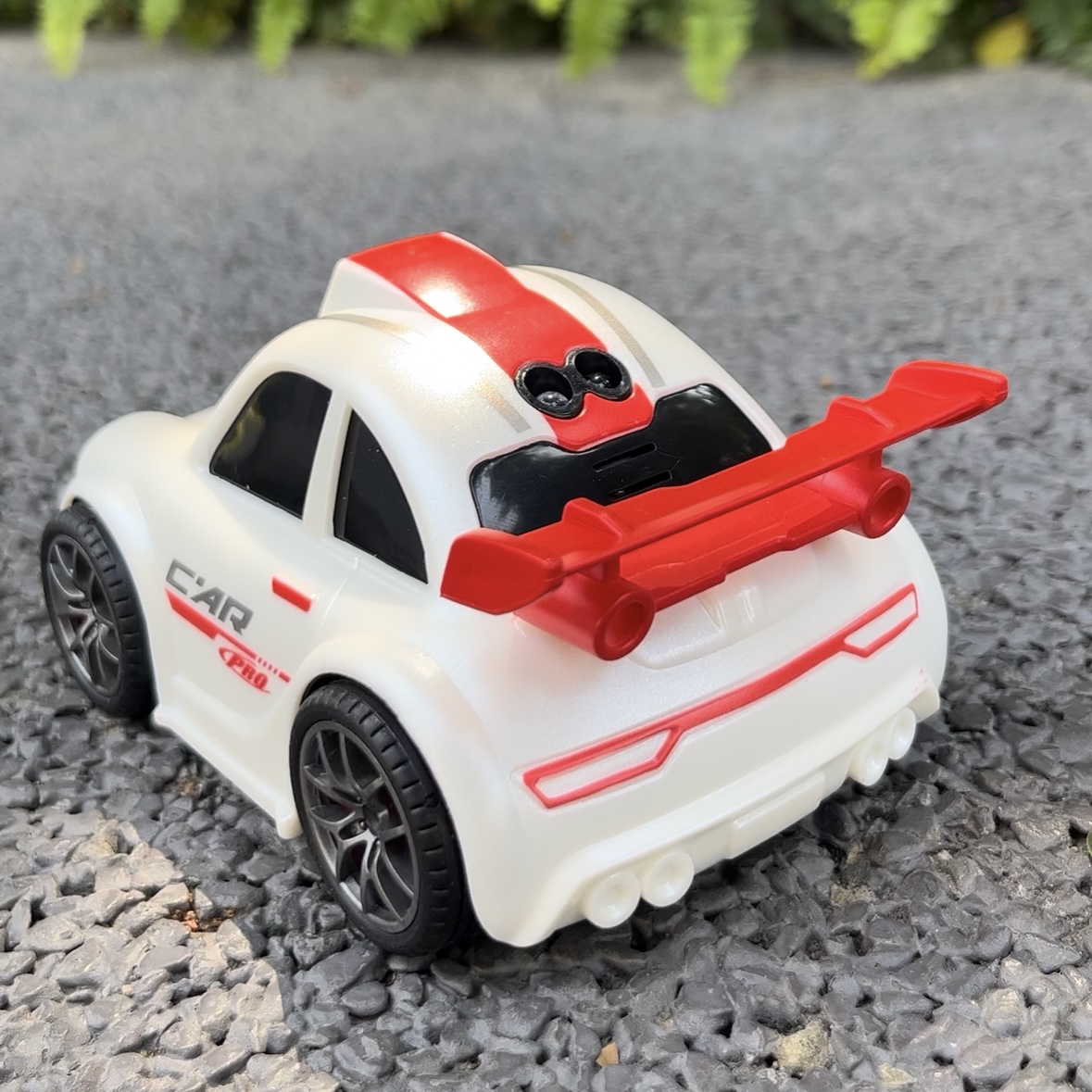 Nouvelle voiture RC C6 de drif - Toolkitrc M6Dac Smart Charger avis et prix
